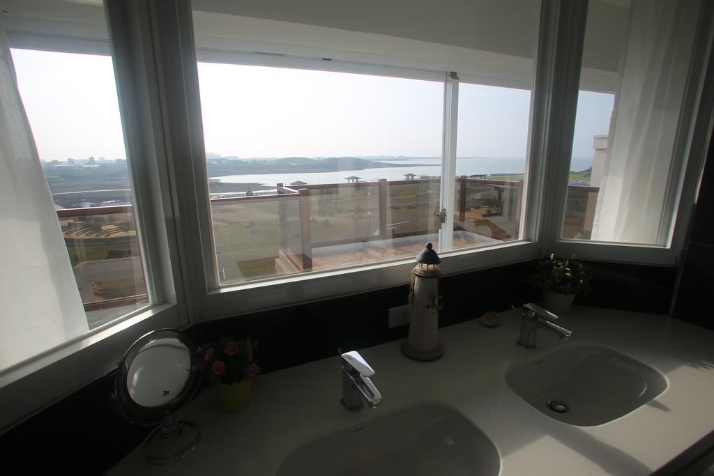 Malibu Oceanview Homestay Magong Esterno foto