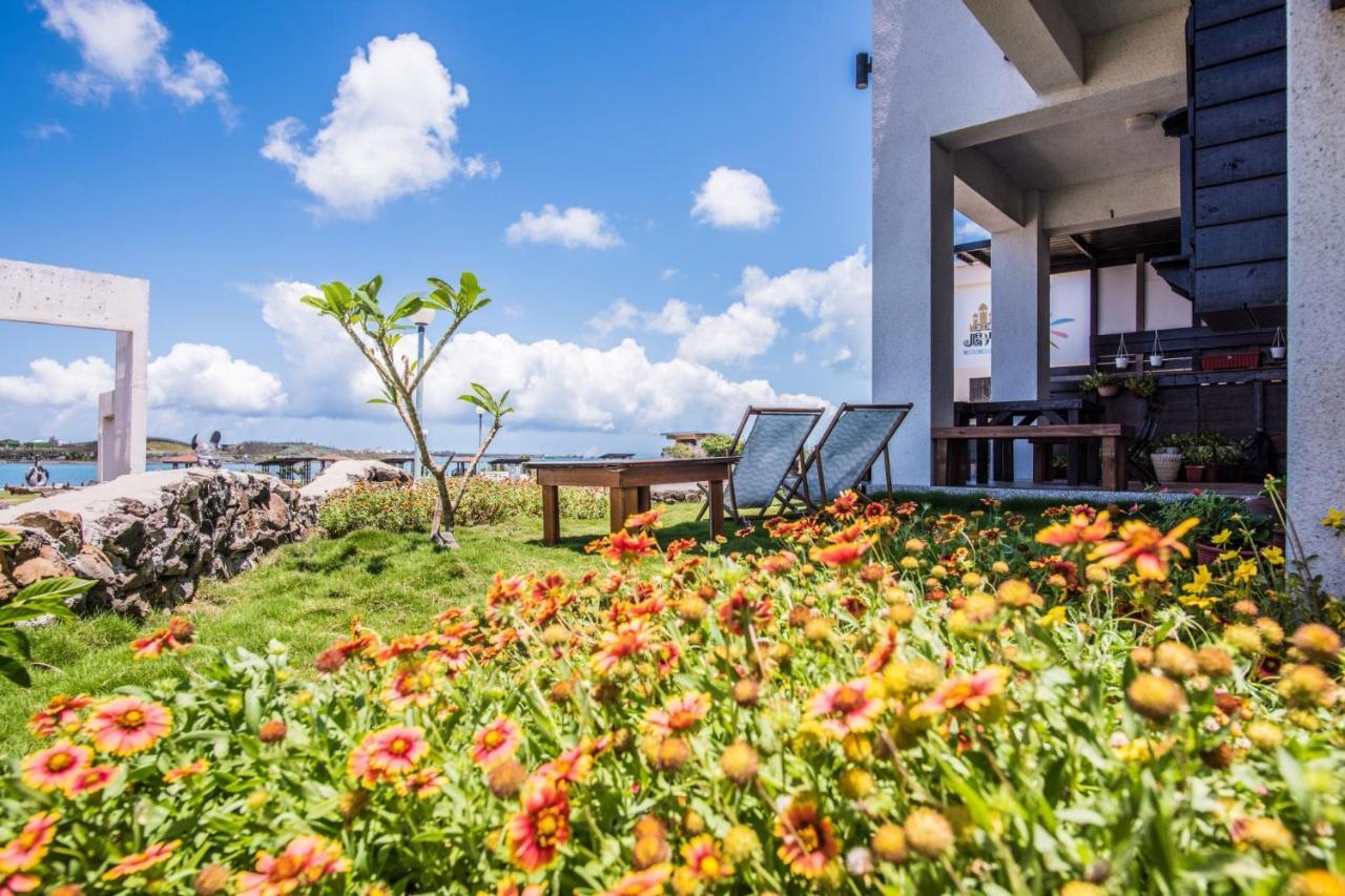 Malibu Oceanview Homestay Magong Esterno foto