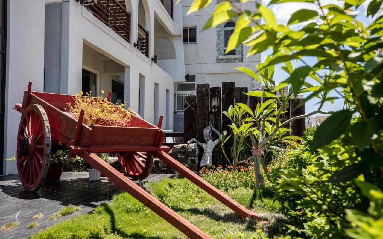 Malibu Oceanview Homestay Magong Esterno foto
